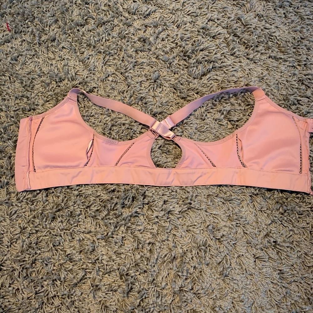 Sports bra